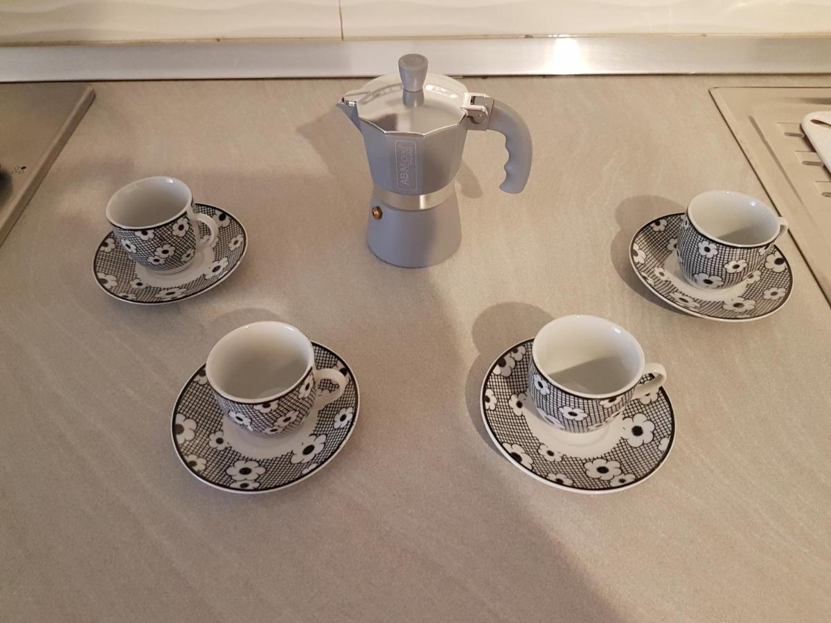 Casa Vacanza Dinastia Borbone - Centro Storico Napoli Bagian luar foto